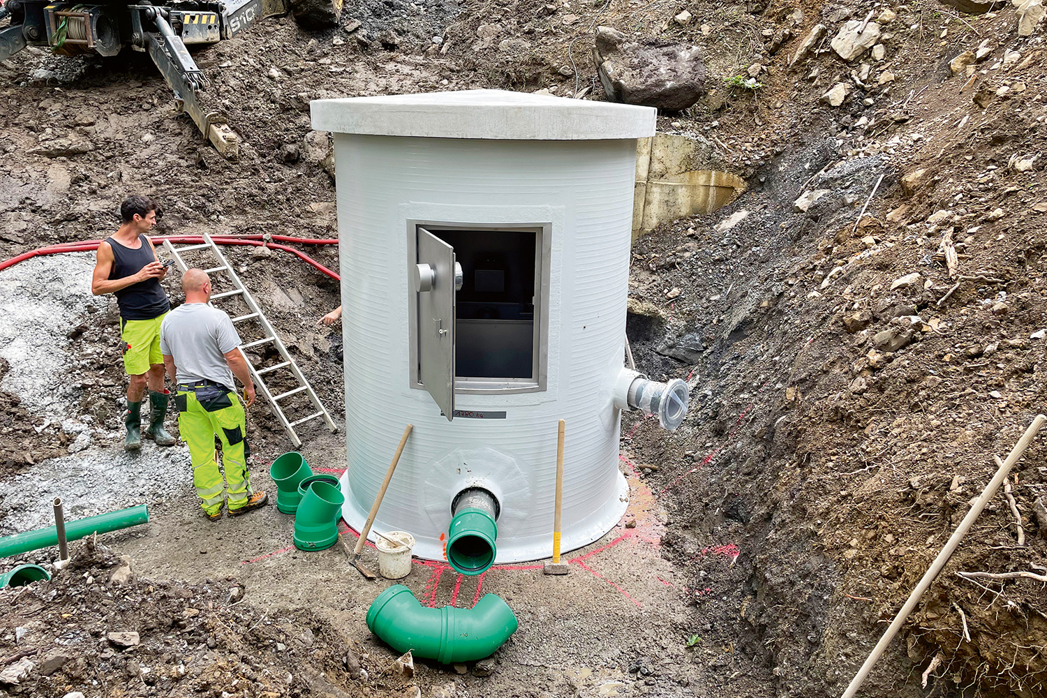 Neue Brunnenstube im Quellgebiet der Wasserversorgung Meggen in Lauerz.