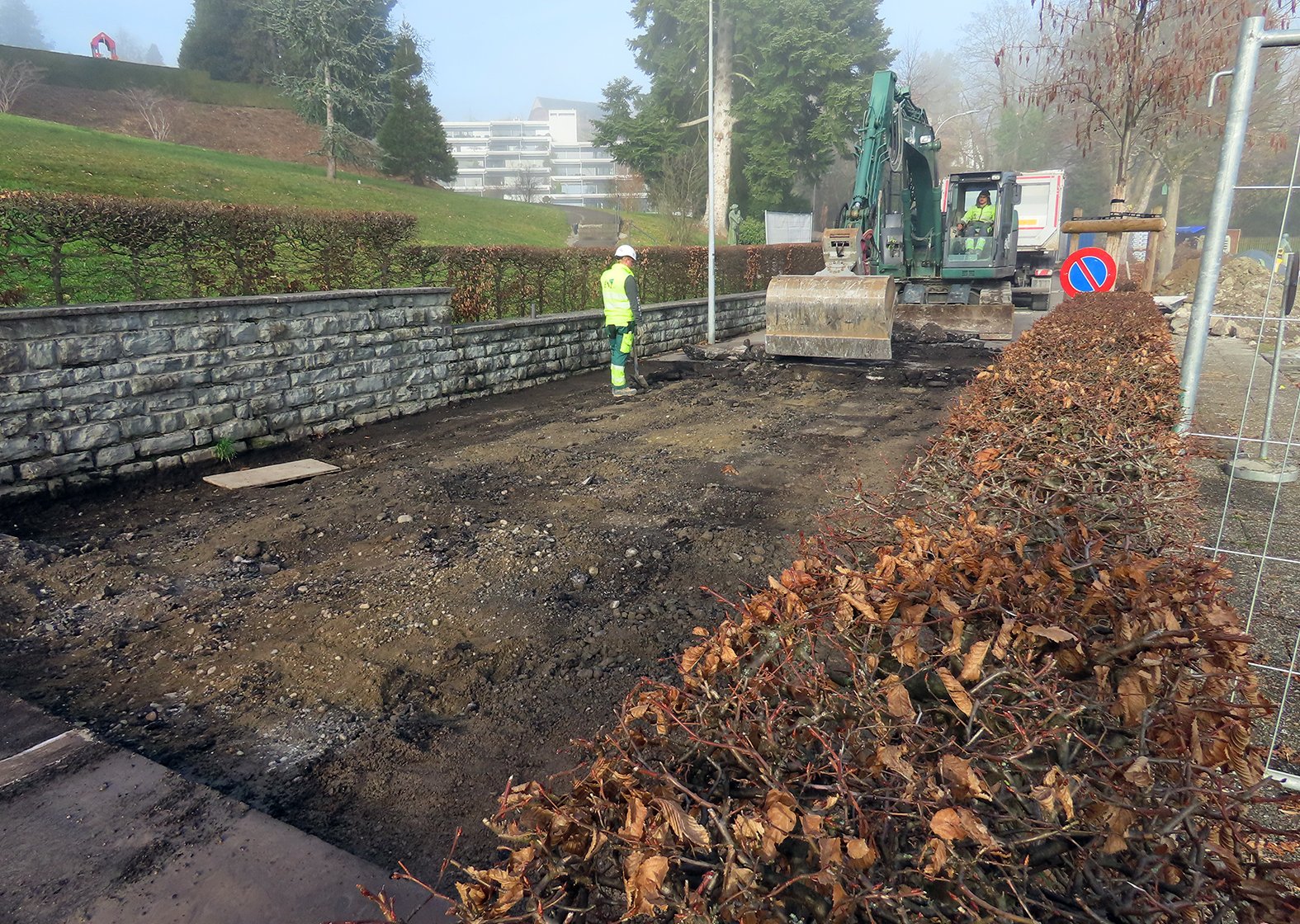 Arbeiten im Strassenbereich.